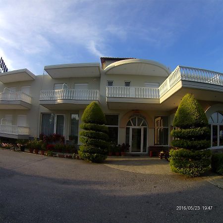 Hotel Akrogiali Korinós 外观 照片