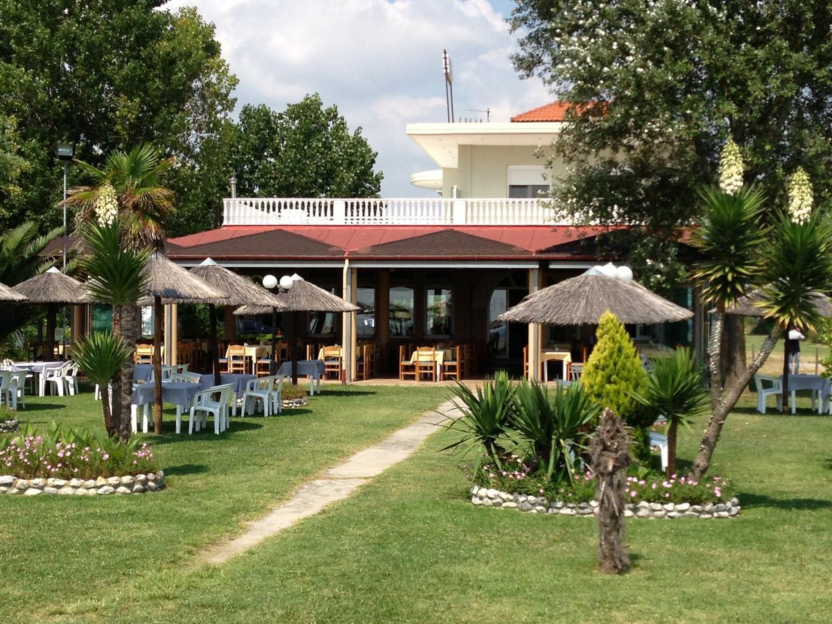 Hotel Akrogiali Korinós 外观 照片