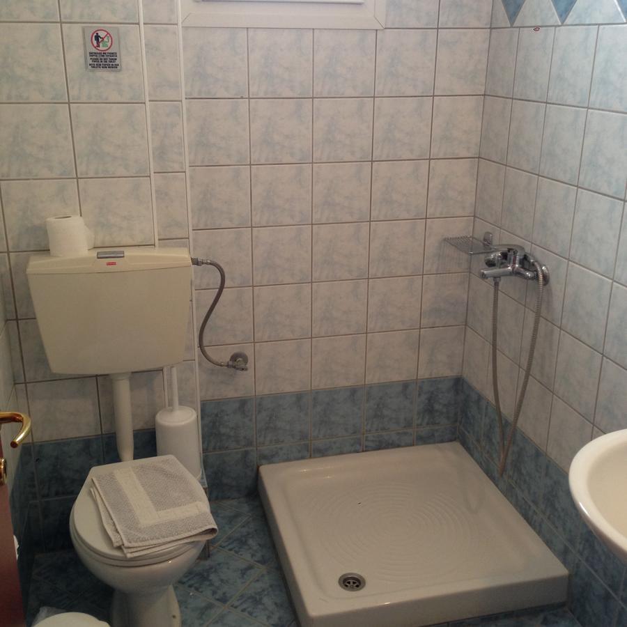 Hotel Akrogiali Korinós 外观 照片