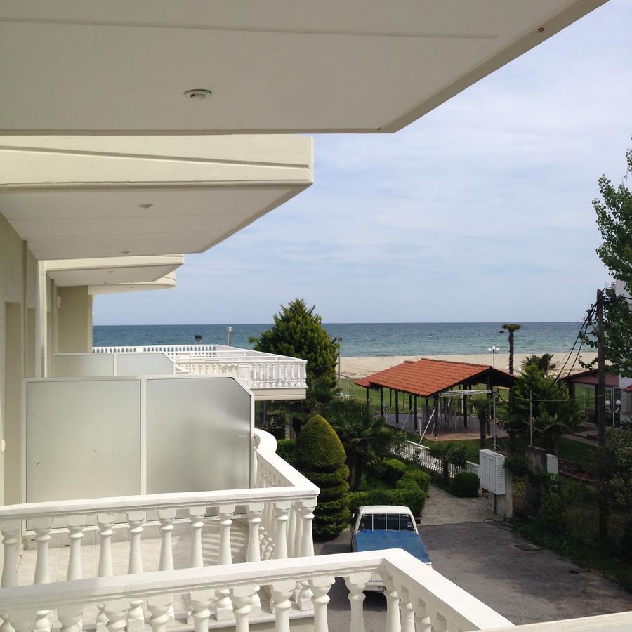 Hotel Akrogiali Korinós 外观 照片