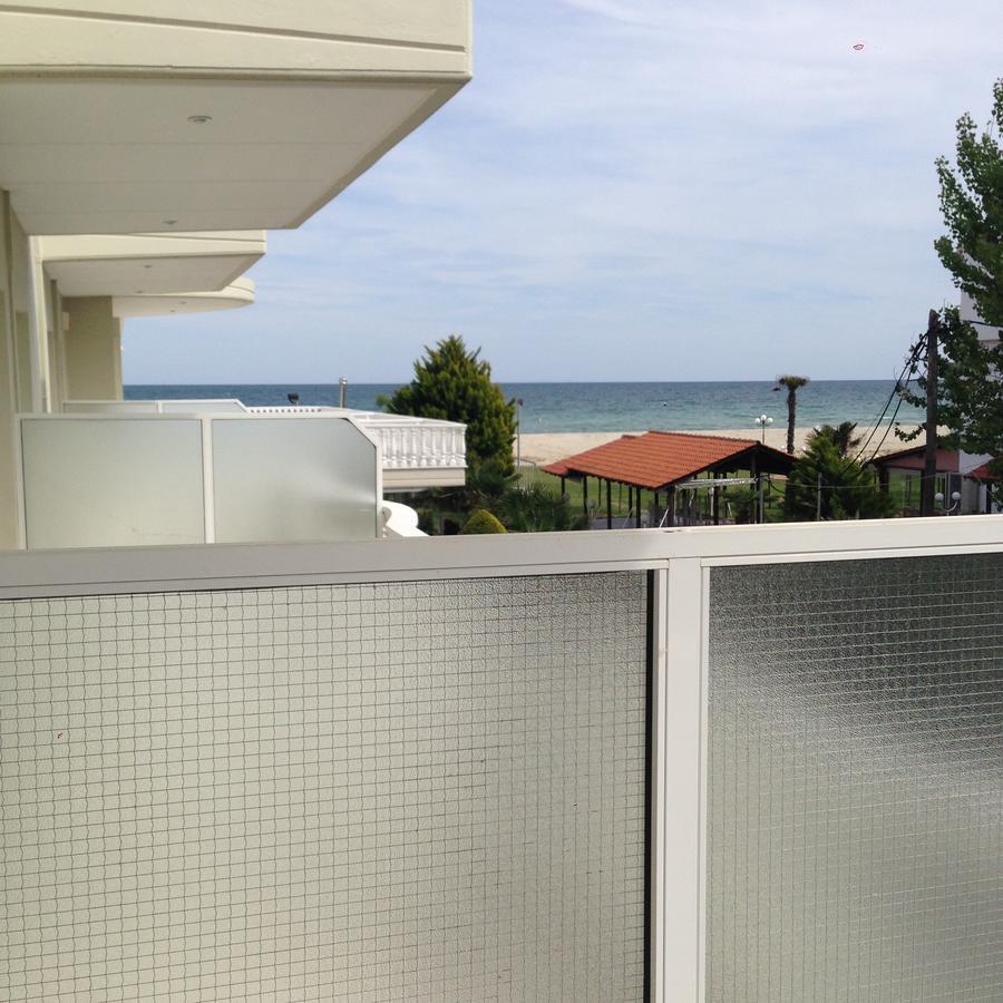 Hotel Akrogiali Korinós 外观 照片