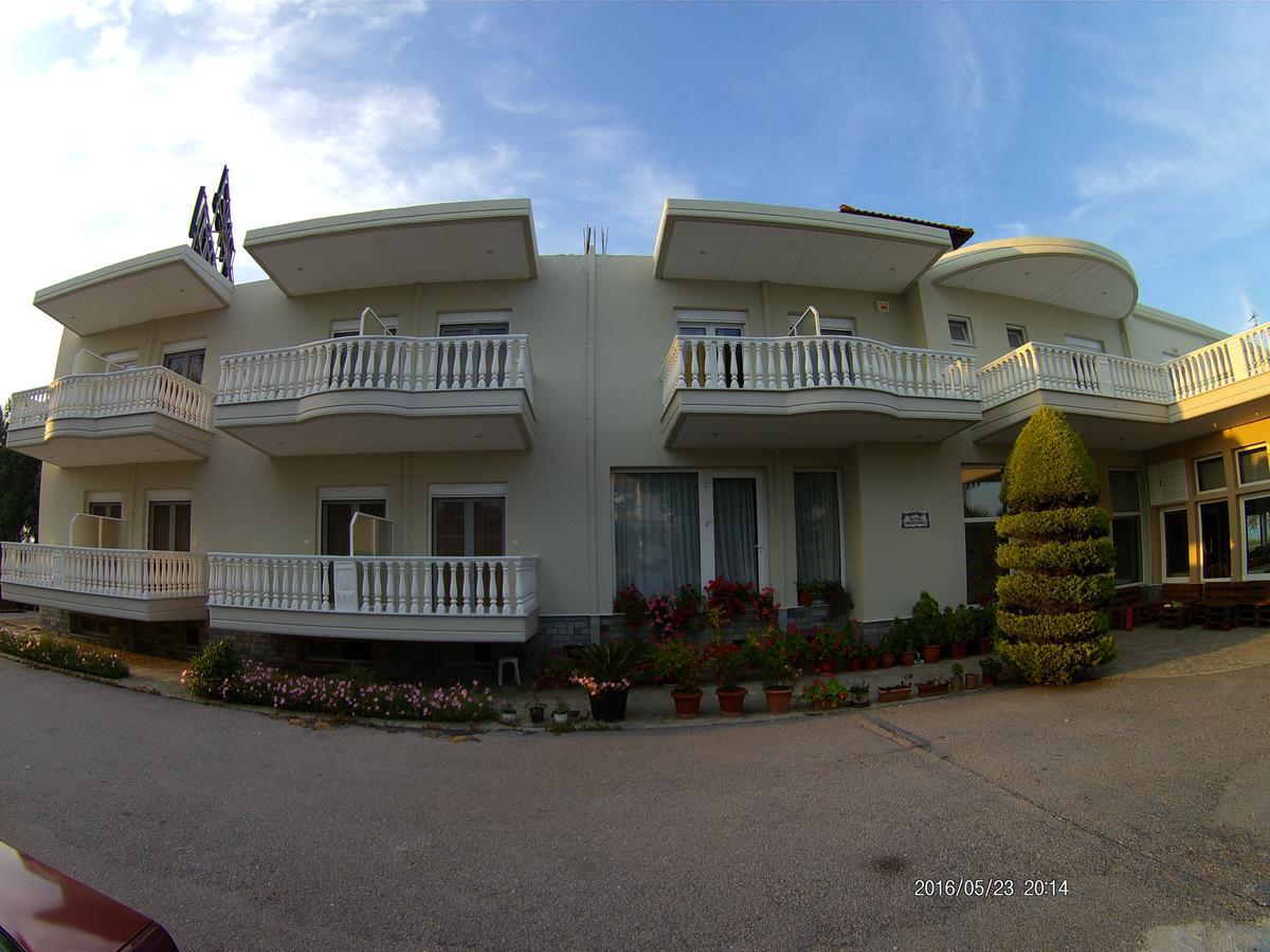 Hotel Akrogiali Korinós 外观 照片