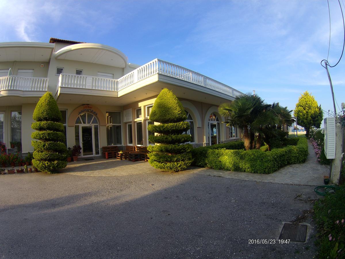 Hotel Akrogiali Korinós 外观 照片
