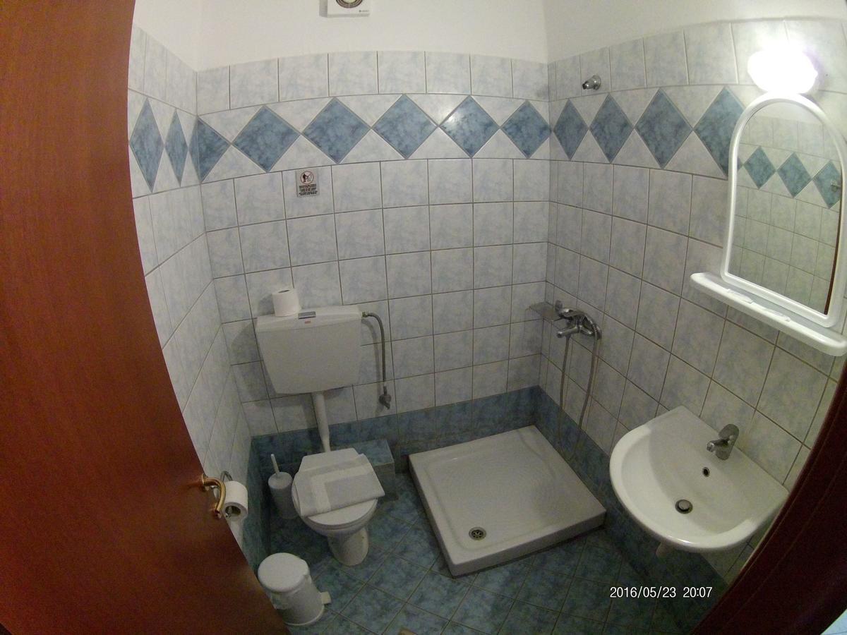 Hotel Akrogiali Korinós 外观 照片