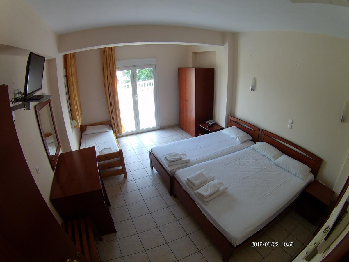 Hotel Akrogiali Korinós 外观 照片