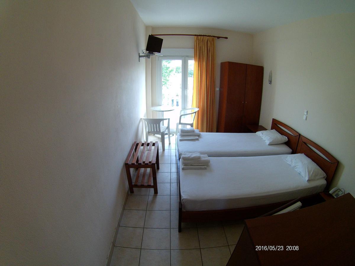 Hotel Akrogiali Korinós 外观 照片