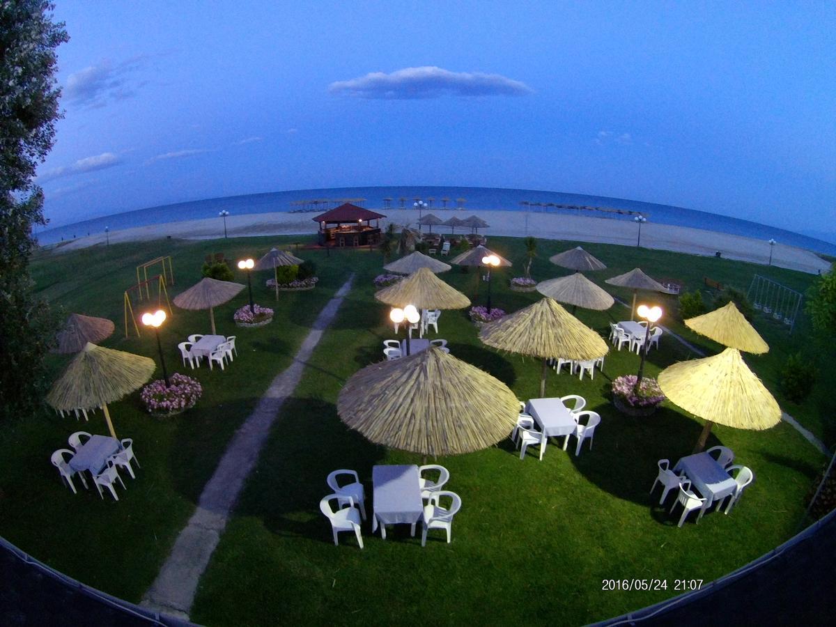 Hotel Akrogiali Korinós 外观 照片