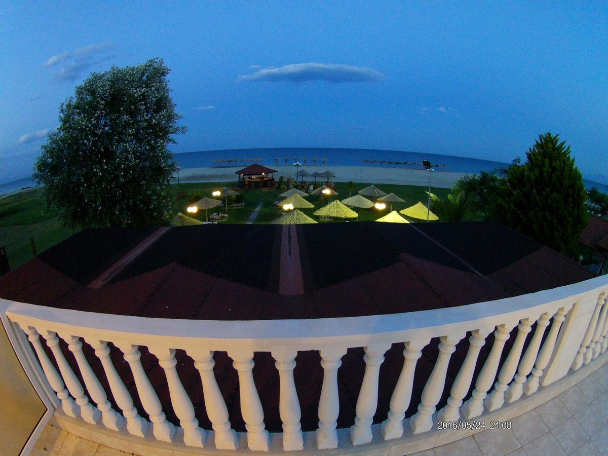 Hotel Akrogiali Korinós 外观 照片
