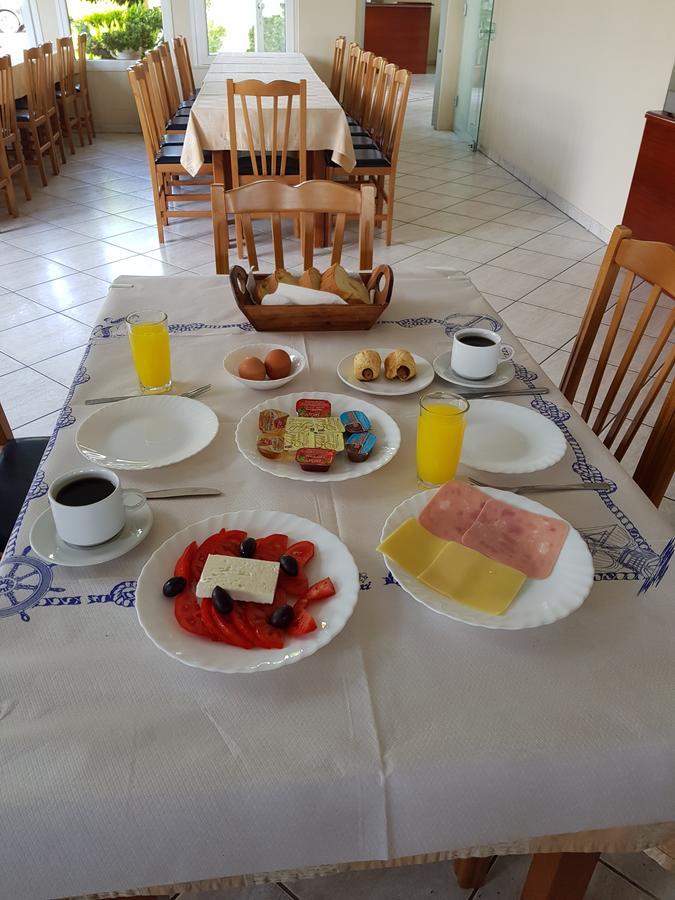 Hotel Akrogiali Korinós 外观 照片